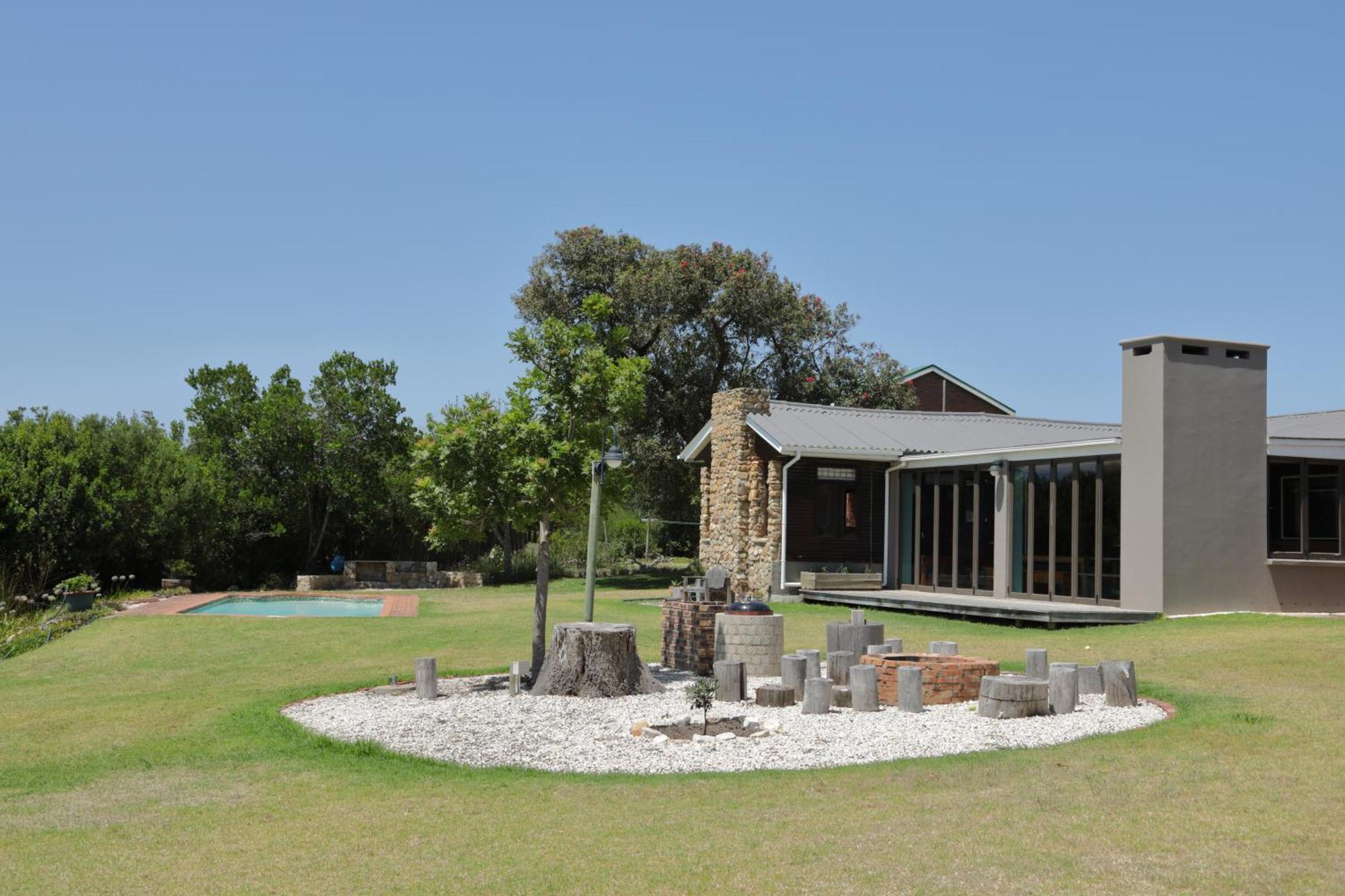 Gemstone Farm Panzió Plettenberg Bay Kültér fotó